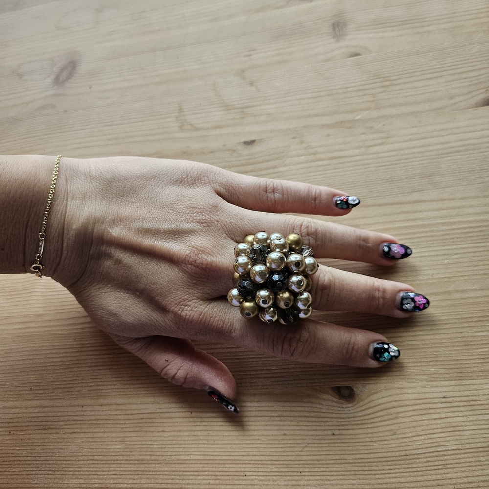 Elegant Gold and Silver Beaded Bracelet